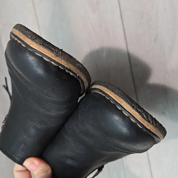 Ugg Australia Women Clementine Black Leather Ankle Boots with Zipper Shoes Sz 7