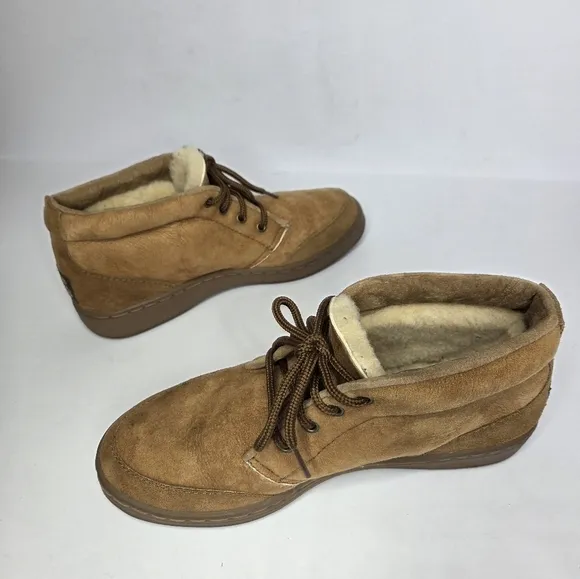 Ugg Chestnut Sheepskin Lace Up Boot Shoes Unisex Men's 9 or Women's Size 10