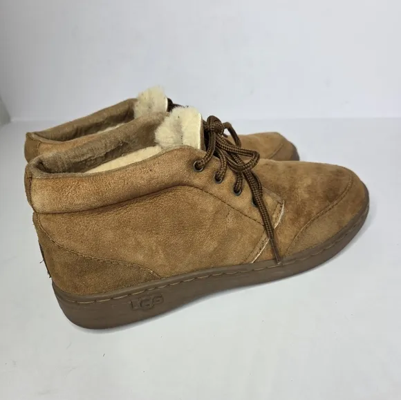 Ugg Chestnut Sheepskin Lace Up Boot Shoes Unisex Men's 9 or Women's Size 10