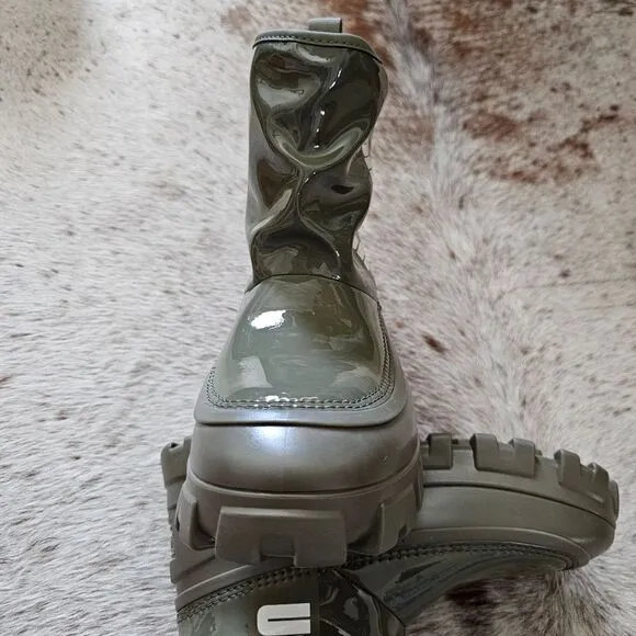 UGG Classic Brellah Mini Women's Waterproof Rain Snow Boots Olive Size 8 NEW
