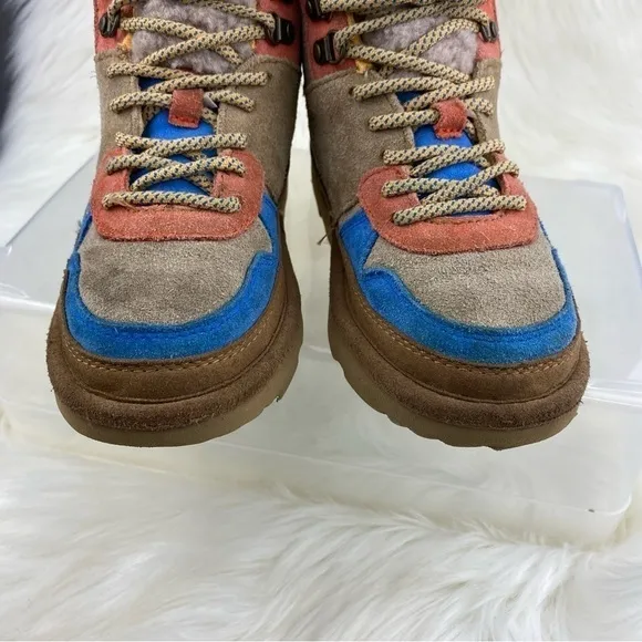 UGG HIGHLAND HI HERITAGE UNYSEX-CHILD SUEDE SHOES SIZE 1