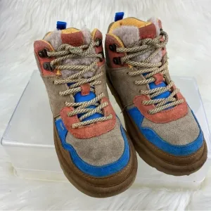UGG HIGHLAND HI HERITAGE UNYSEX-CHILD SUEDE SHOES SIZE 1