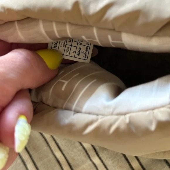 UGG Maxi Mini Boots