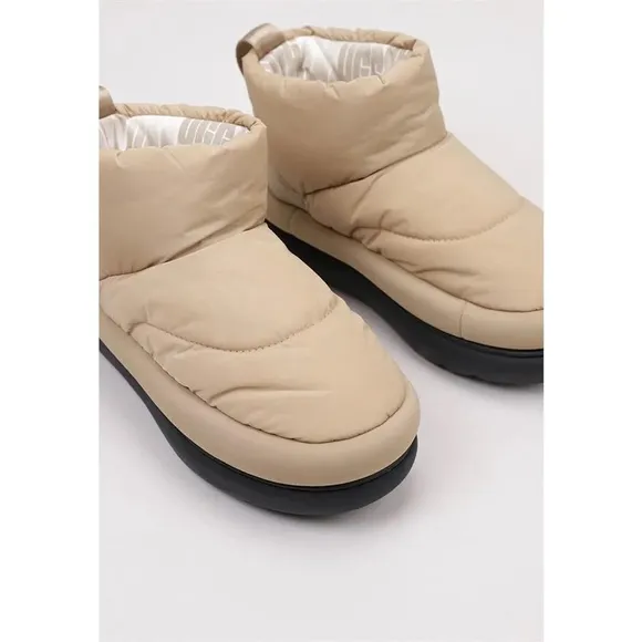 UGG Maxi Mini Boots
