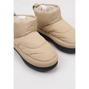 UGG Maxi Mini Boots