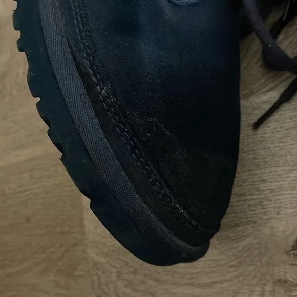 UGG Men's Blue Suede Lace Up Shoes Size 10