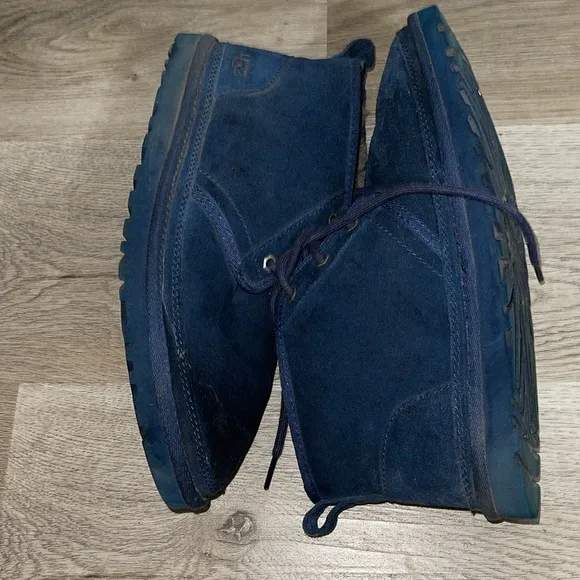 UGG Men's Blue Suede Lace Up Shoes Size 10