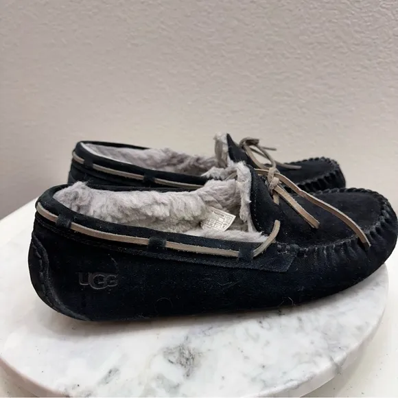 UGG Mens Size 9 Black Moccasin Shoes Olsen Suede Shearling Lined Lace De…