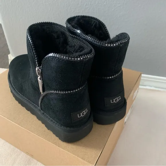 UGG MINI FLORENCE BOOT