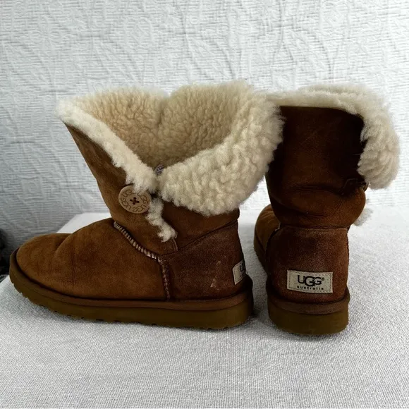 Ugg Short Boots Womens 8 Tan Shearling Wool Booties Button Roll Down Pull On