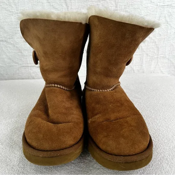 Ugg Short Boots Womens 8 Tan Shearling Wool Booties Button Roll Down Pull On