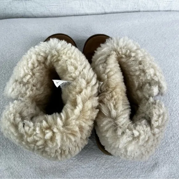 Ugg Short Boots Womens 8 Tan Shearling Wool Booties Button Roll Down Pull On