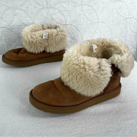 Ugg Short Boots Womens 8 Tan Shearling Wool Booties Button Roll Down Pull On