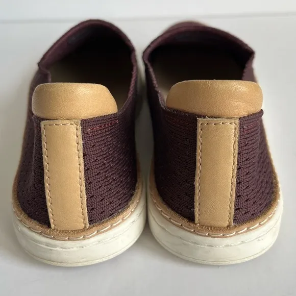 UGG Woman burgundy Sammy Stretch Knit SNEAKERS Shoes Slip on Size 6