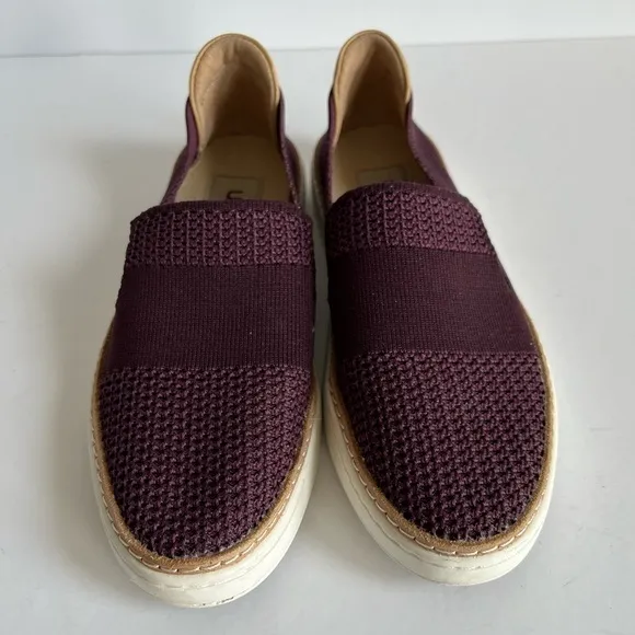 UGG Woman burgundy Sammy Stretch Knit SNEAKERS Shoes Slip on Size 6