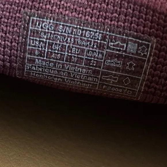 UGG Woman burgundy Sammy Stretch Knit SNEAKERS Shoes Slip on Size 6