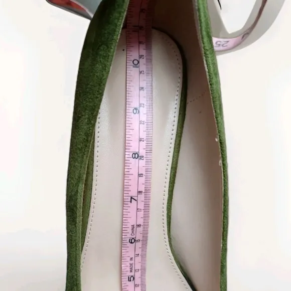 Unbranded Avocado Suede Pointy Toed Suede Heels With Buckle Embellishment Sz.11