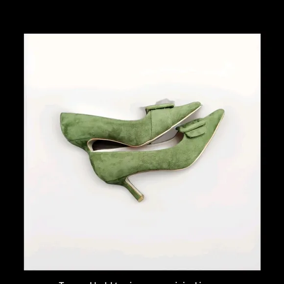 Unbranded Avocado Suede Pointy Toed Suede Heels With Buckle Embellishment Sz.11