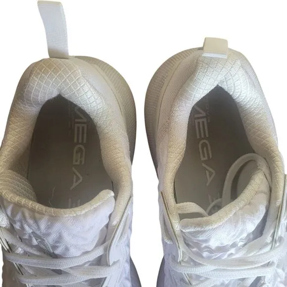 Under Armour Mega 3 Clone Running Shoes Men's Size 10.5 White Athletic Sneakers
