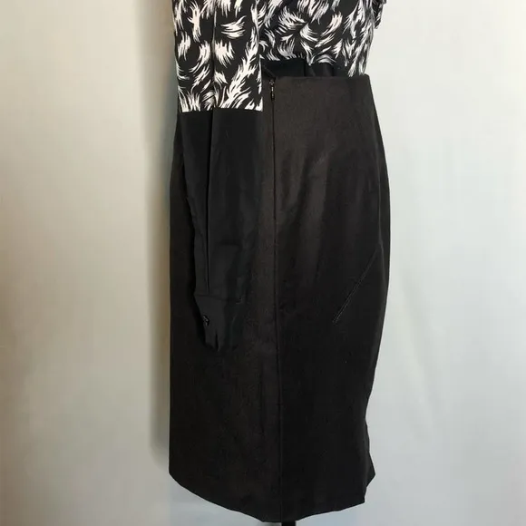 Valentino Cashmere Brown Pencil  Skirt  Size 6
