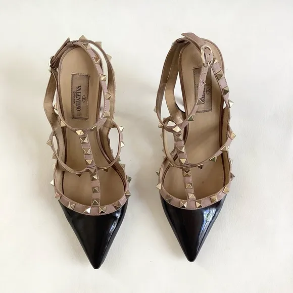 Valentino Garavani Rockstud Black/ Tan Ankle Straps Heels SZ 8.5/38.5