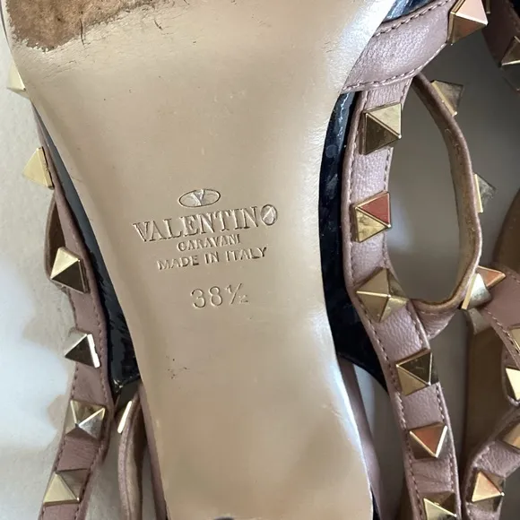 Valentino Garavani Rockstud Black/ Tan Ankle Straps Heels SZ 8.5/38.5