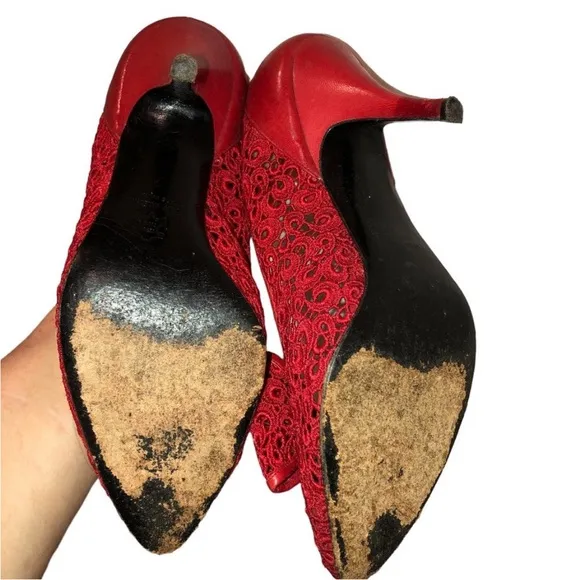 Valentino ITALY vintage FALL red laser cut out removable bow clip pumps 7