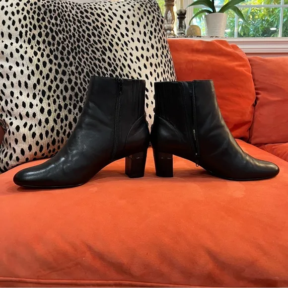 VANELi Dorle Black Ankle Boots women's sz 9.5W