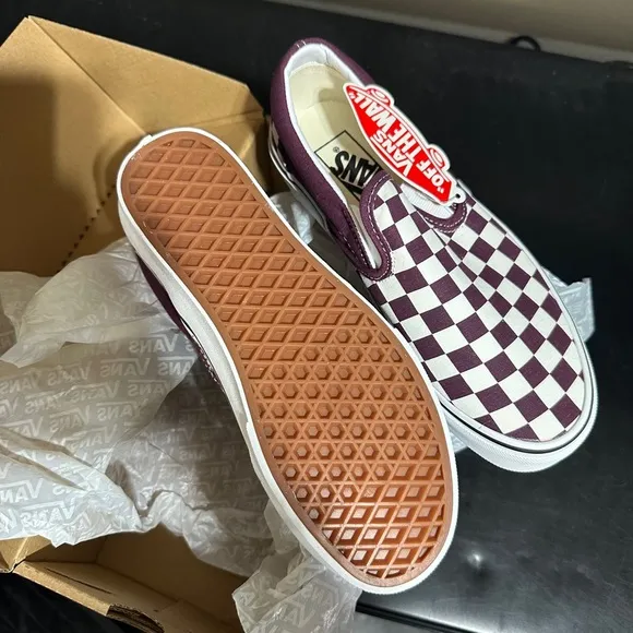 Vans Classic Slip-On Skate Shoes - Grape Wine/True White