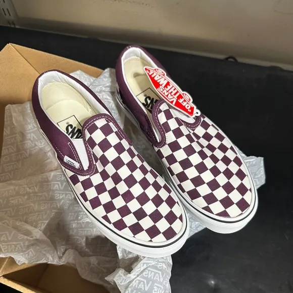 Vans Classic Slip-On Skate Shoes - Grape Wine/True White