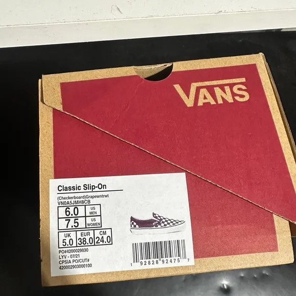 Vans Classic Slip-On Skate Shoes - Grape Wine/True White
