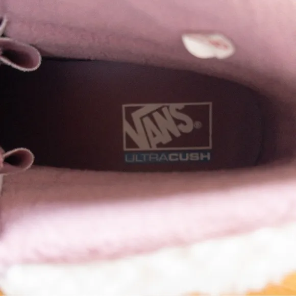 Vans Sk8-Hi MTE Suede Sherpa Lilas Lace Up Sneakers