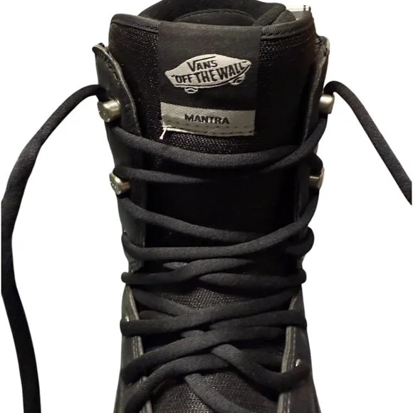 Vans Snow Boots All In Black Has Flex Heat Moldable Great For the Snow Has Agion