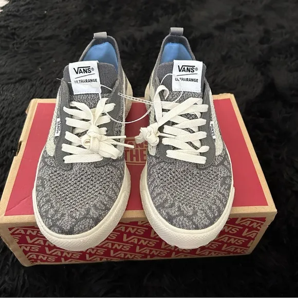 VANS Ultrarange gray lace up shoes sneakers women’s 9 / men’s 7.5 new