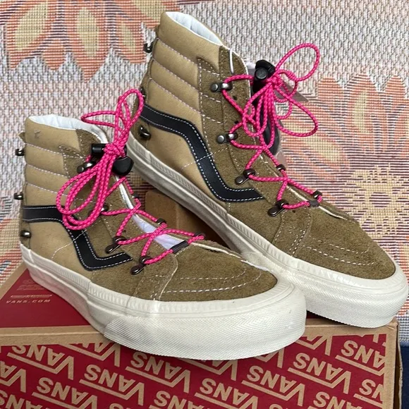 Vans WMNS Sk8-Hi Echo Dx(Hairy Suede) Butternut/TVNOA7Q50B75Sneakers