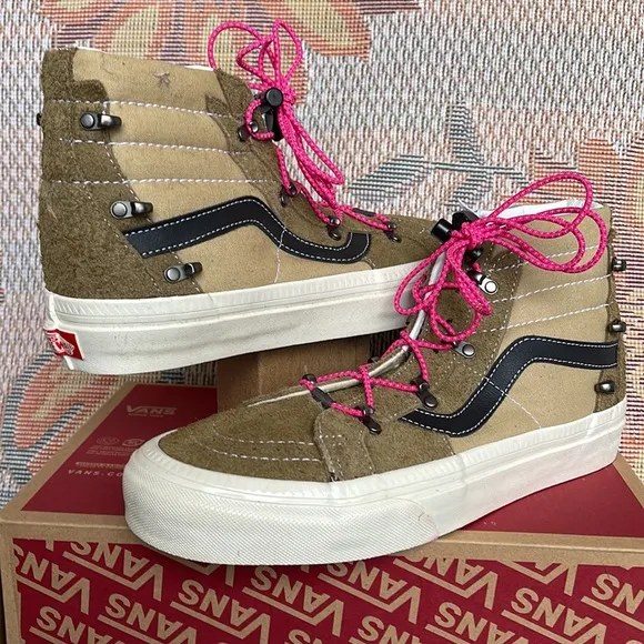 Vans WMNS Sk8-Hi Echo Dx(Hairy Suede) Butternut/TVNOA7Q50B75Sneakers