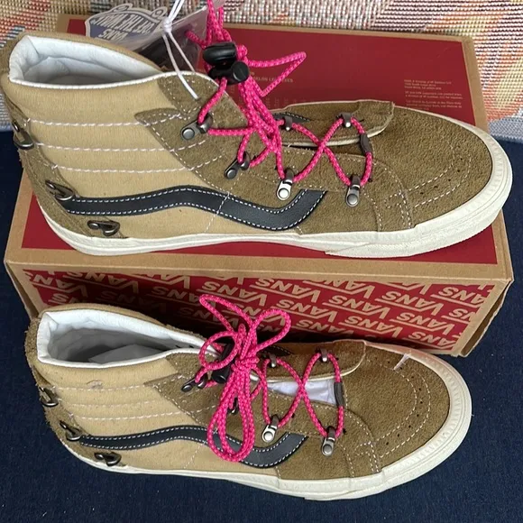 Vans WMNS Sk8-Hi Echo Dx(Hairy Suede) Butternut/TVNOA7Q50B75Sneakers
