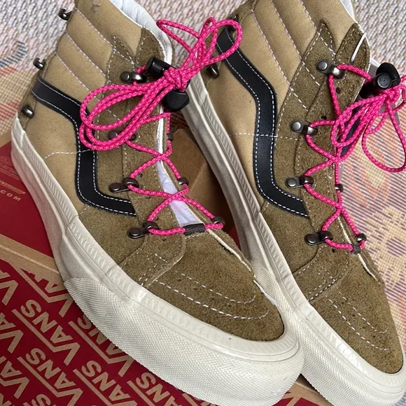 Vans WMNS Sk8-Hi Echo Dx(Hairy Suede) Butternut/TVNOA7Q50B75Sneakers