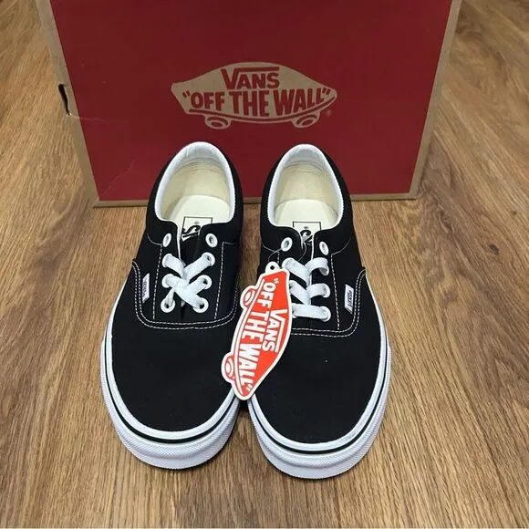 VANS black lace up shoes sneakers women’s 7.5 new