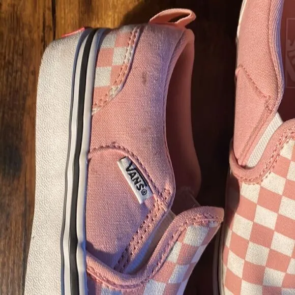 VANS Checkerboard Girls Classic Slip-On Girls Salmon &amp; White Shoes size 2 MWT