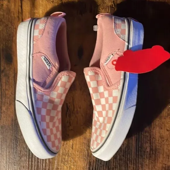 VANS Checkerboard Girls Classic Slip-On Girls Salmon &amp; White Shoes size 2 MWT