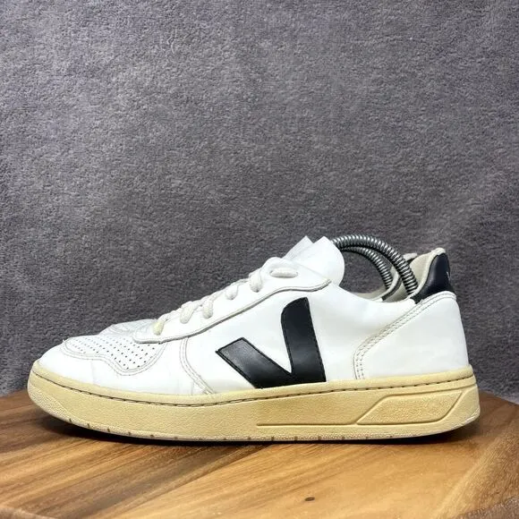 Veja V-10 Men's 8 White Black Sneakers Leather Lace-Up Low Top Athletic Casual