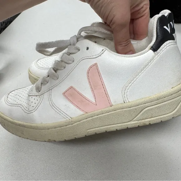 Veja V-10 White Pink Leather Sneakers Kids Girls 4 Casual Lace Up Shoes EU 35