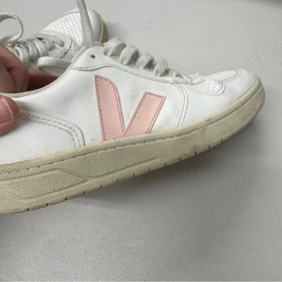 Veja V-10 White Pink Leather Sneakers Kids Girls 4 Casual Lace Up Shoes EU 35