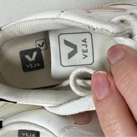 Veja V-10 White Pink Leather Sneakers Kids Girls 4 Casual Lace Up Shoes EU 35