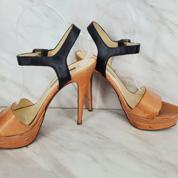 VERA WANG LAVENDER Nina Natural/Black Platform Heels Size 8