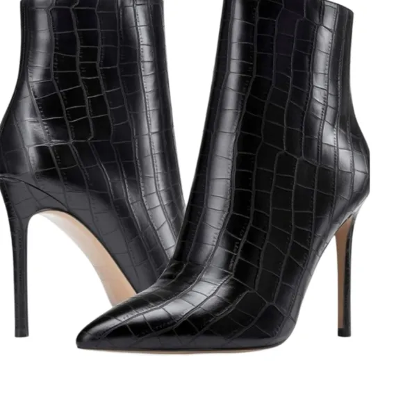 Vince Camuto Allost Crocodile Embossed Leather Ankle Boots 10
