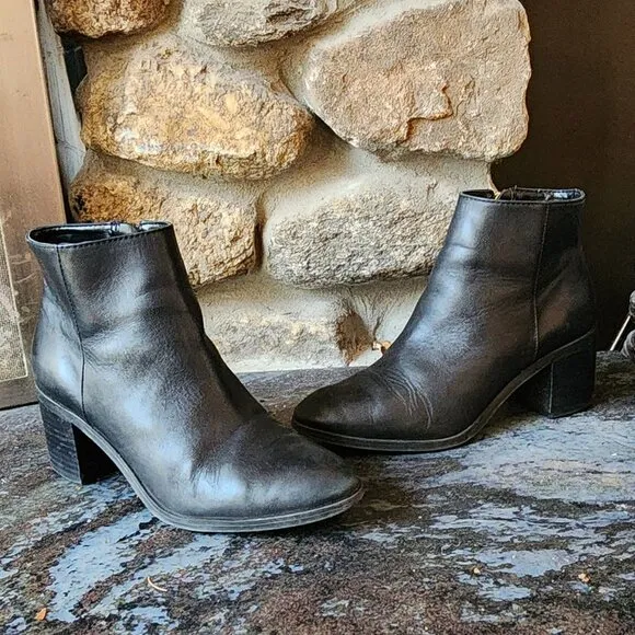Vince Camuto Black Gaviren Ankle Boots Size 6.5