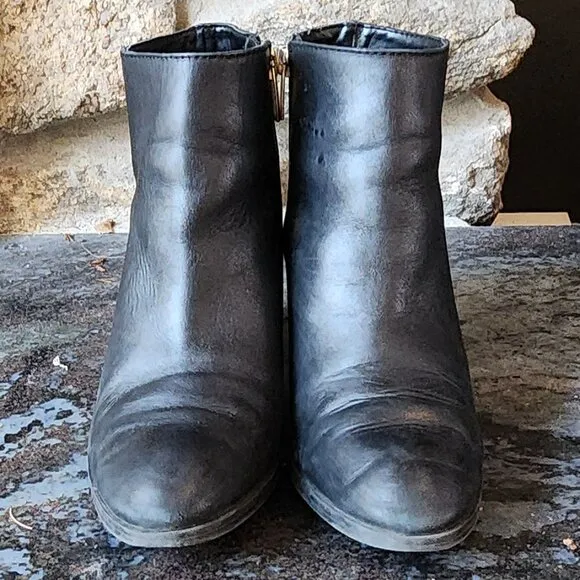 Vince Camuto Black Gaviren Ankle Boots Size 6.5
