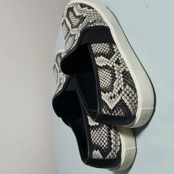Vince Garvey Slip On Leather Snake Print Shoes Women's 6.5 Black